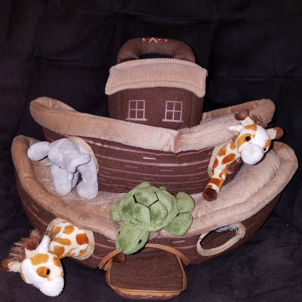 FAO Schwartz Noah's ark plush toy